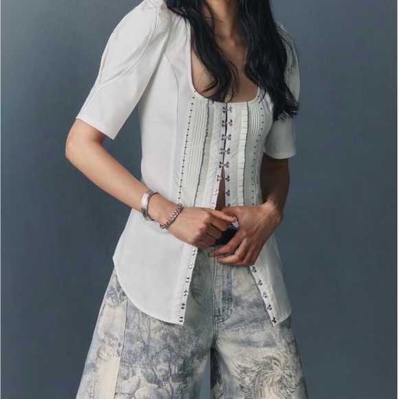 The ADI mid rise Relaxed Bermuda Shorts - Picture 2 of 5